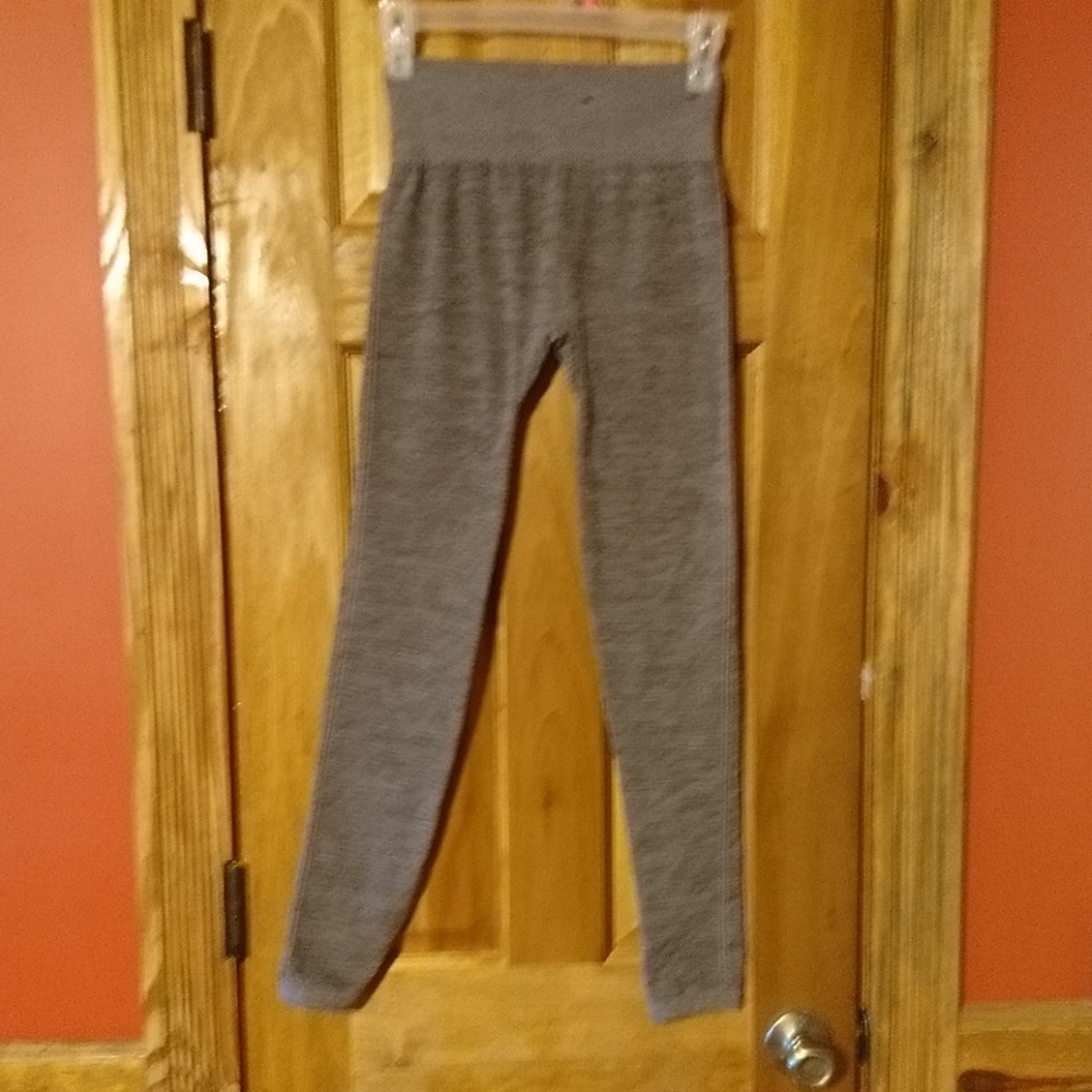Grey lined leggings, bundle price $2